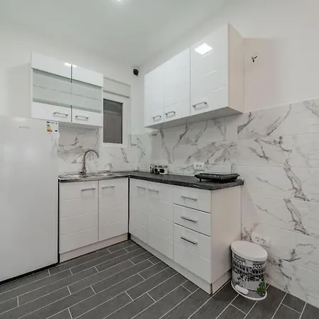 Hemingway Belgrade Zemun